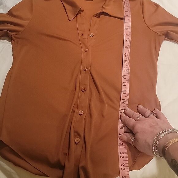 Wilfred Pose Longsleeve Button-Down Shirt Sz Med Rice Chestnut - Picture 6 of 8